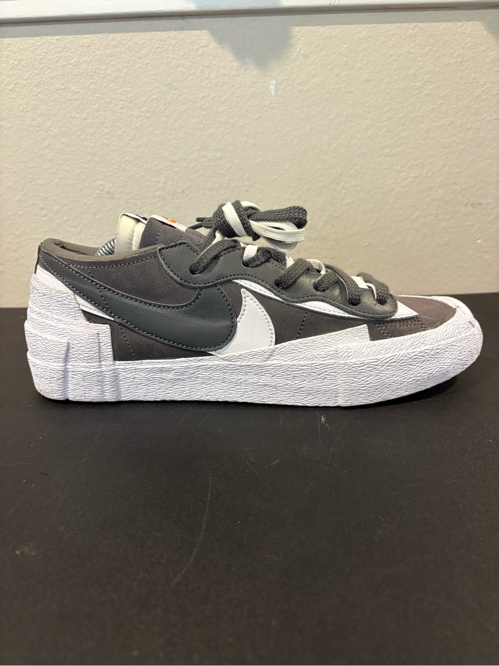 Nike Blazer Low x Sacai Iron Grey Men's Size 10 Fast Shipping - Picture 4 of 9